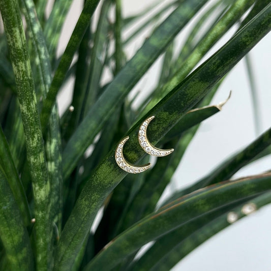 14K Yellow Gold Diamond "Crescent" Moon Stud Earrings 1/10CTW