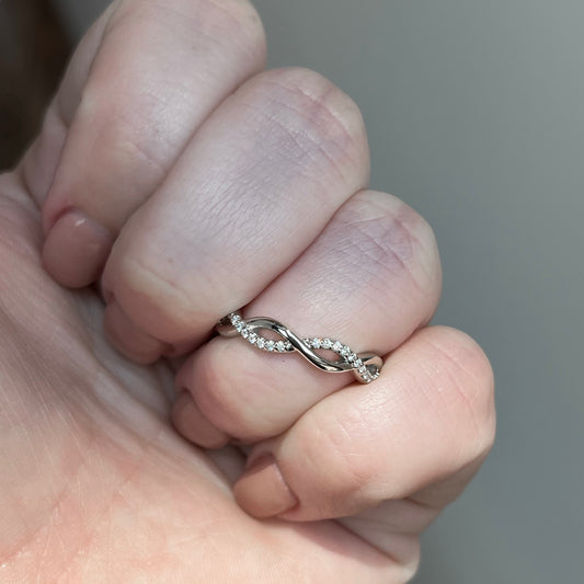 Twisted Diamond Anniversary Band 1/8CTW