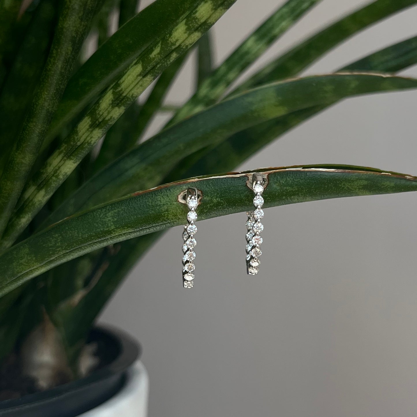 18K White Single Prong Straight Diamond Hoop Earrings