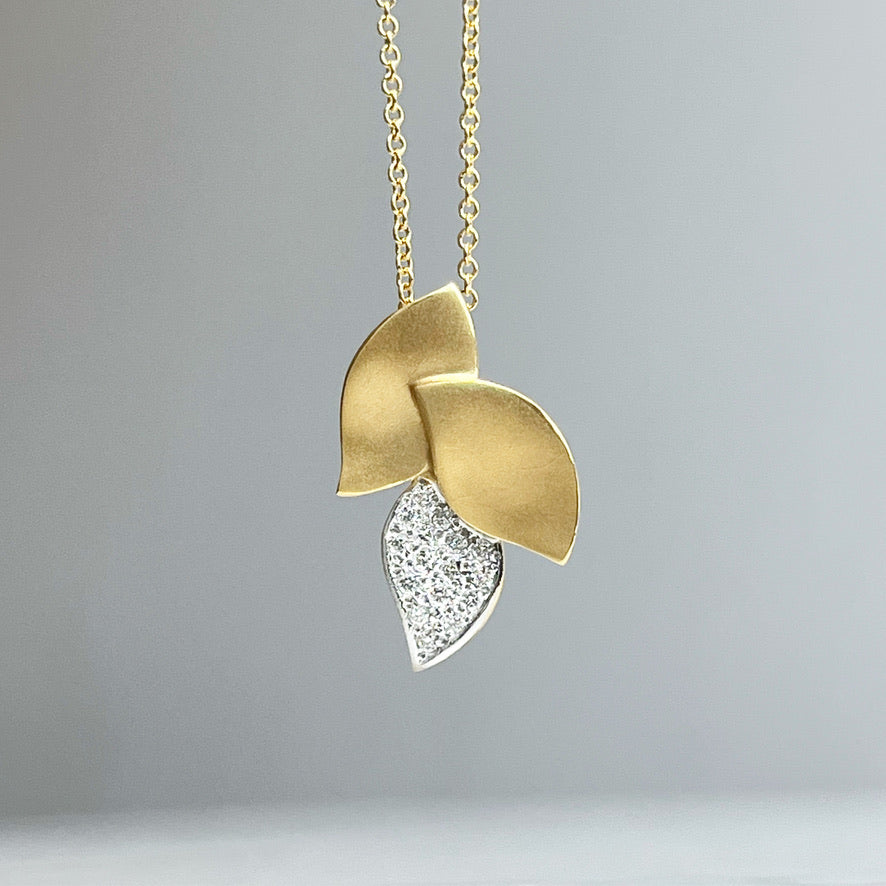14K Yellow Gold Pavé Leaf Necklace