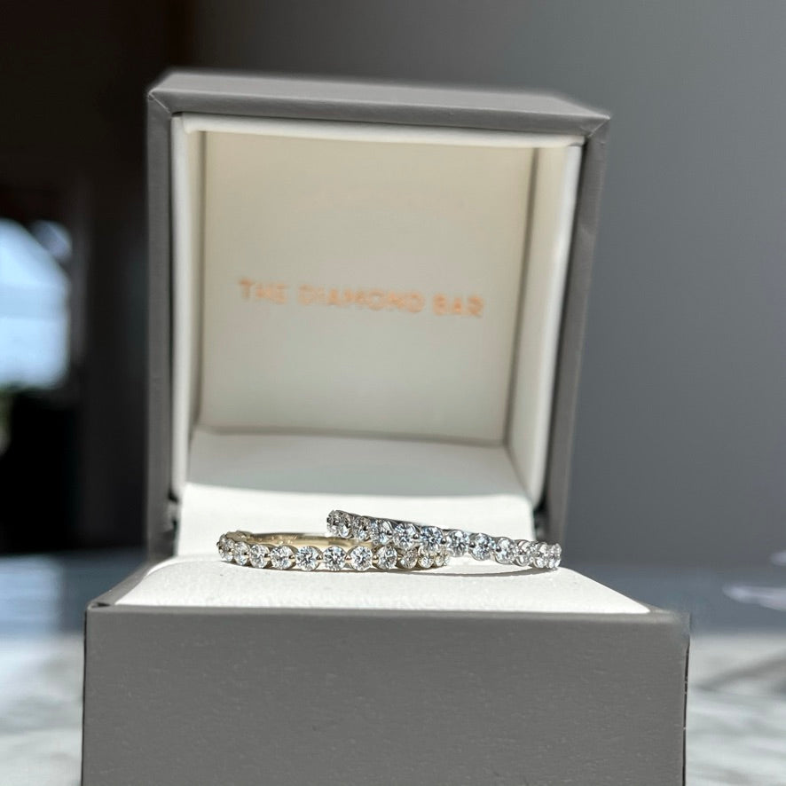 Natural Diamond Single Prong Wedding Band