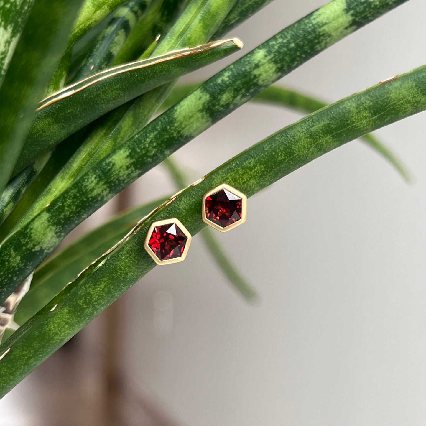 18K Yellow Gold Hexagon Garnet Stud Earrings