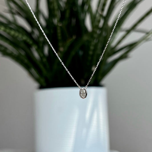 18K White Gold Oval Bezel Solitaire Necklace 18/100CT