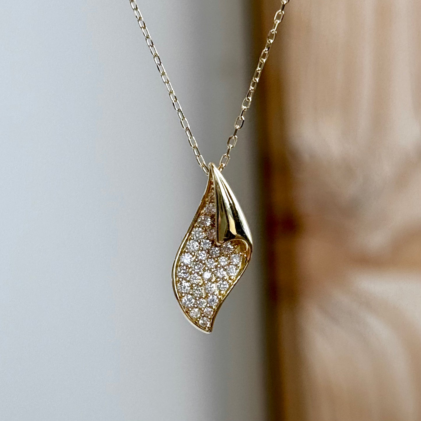 14K Yellow Gold Pavé Diamond Leaf Necklace