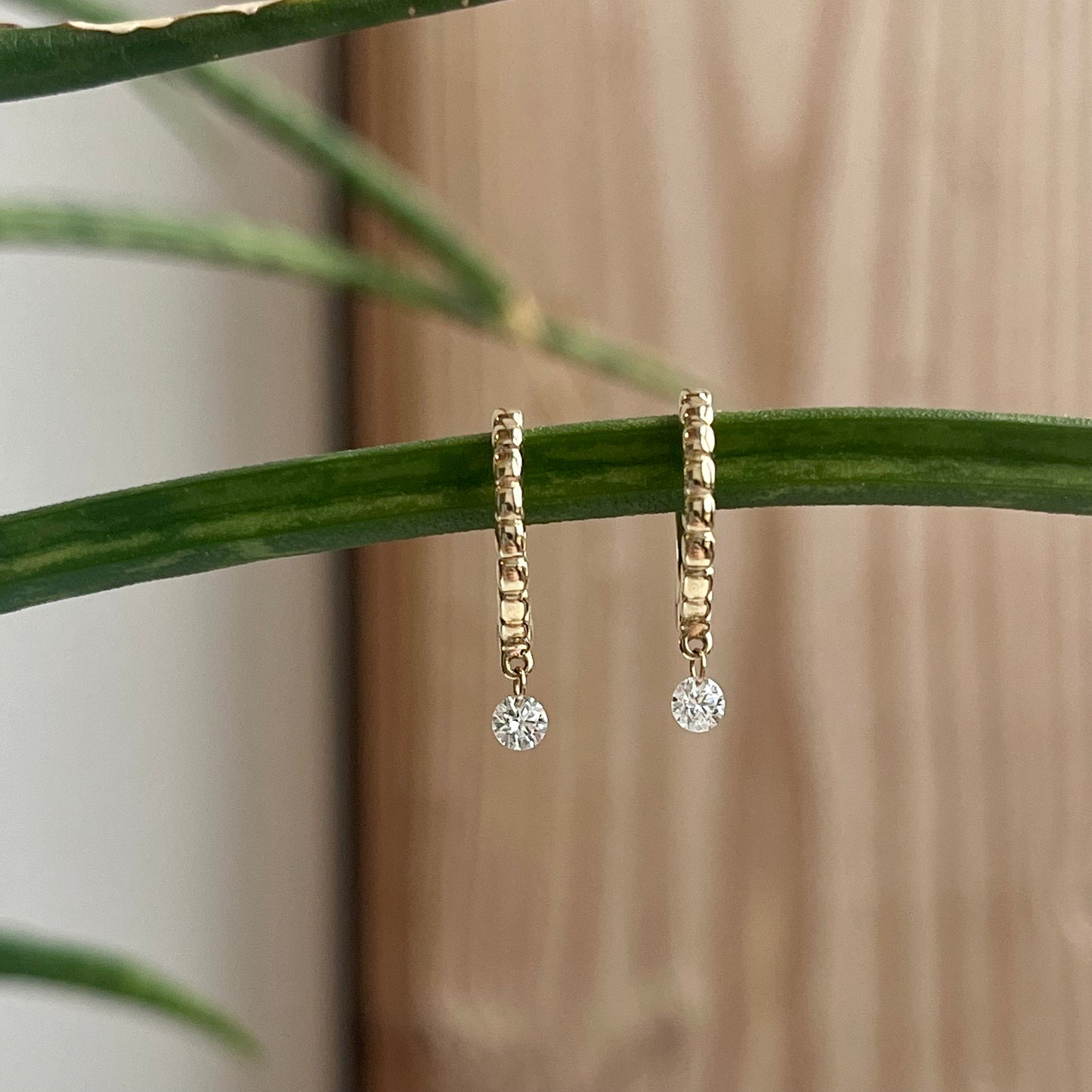 14K Yellow Gold Textured Floating Diamond Earrings 16/100CT