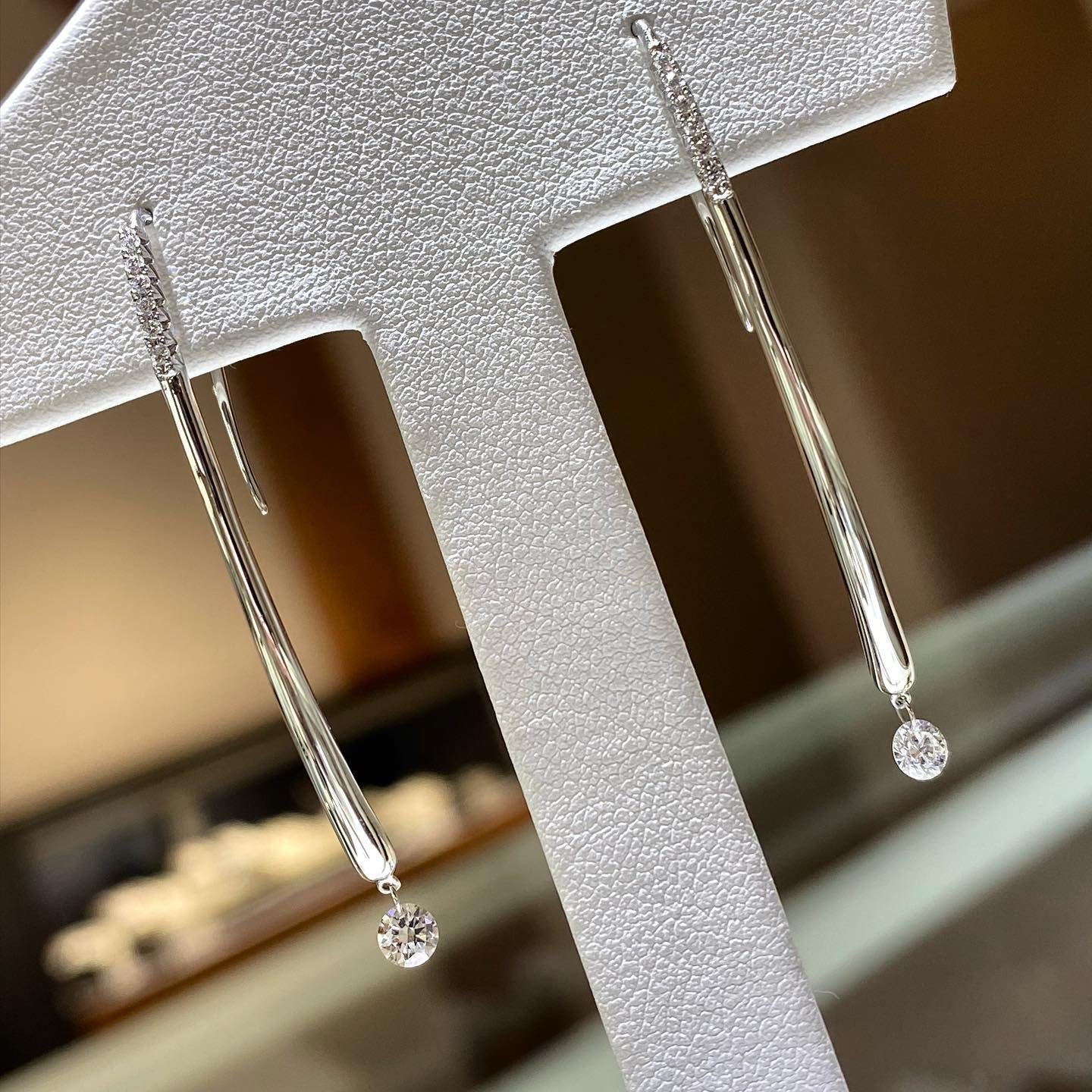 14K Gold Floating Diamond Modern Bar Drop Style Earring 37/100CTW