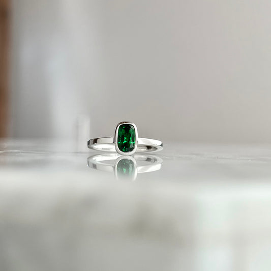 14K White Gold Antique Cushion Chrome Tourmaline Stackable Bezel Ring