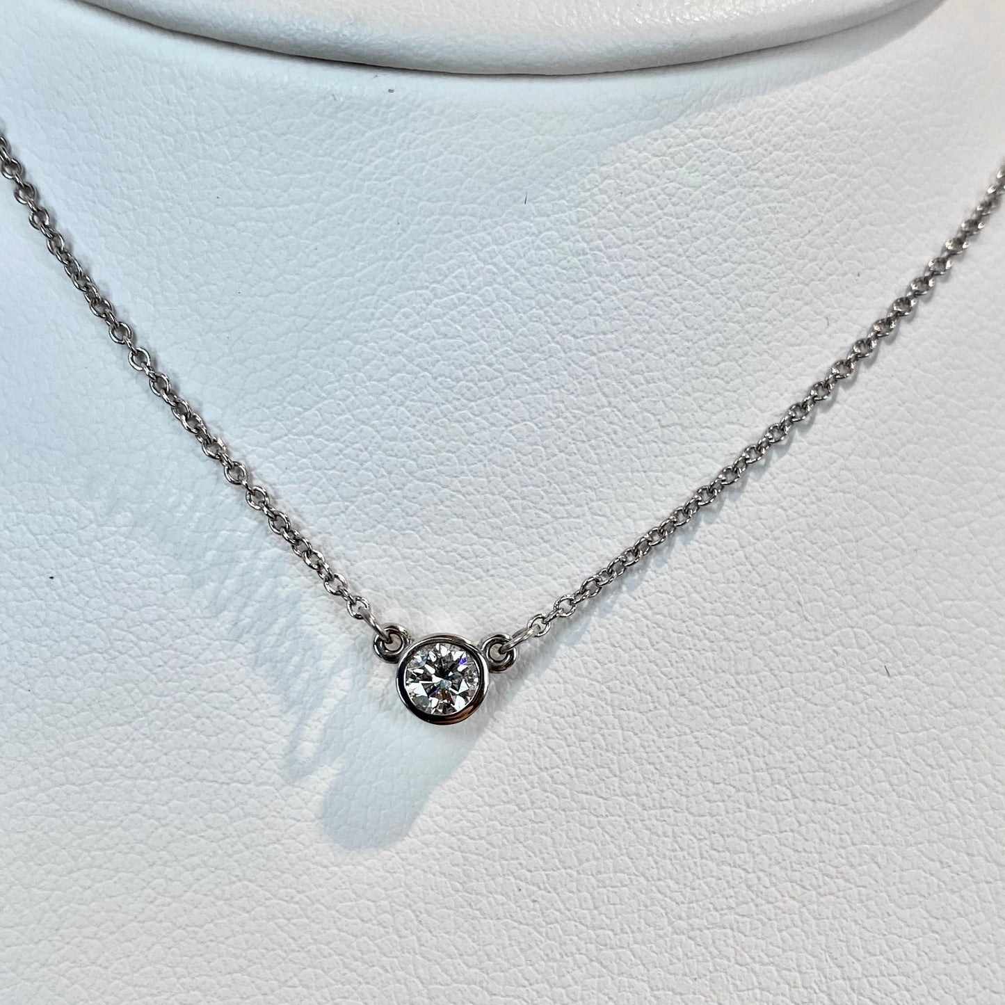14K White Gold Round Solitaire Pendant 15/100CT
