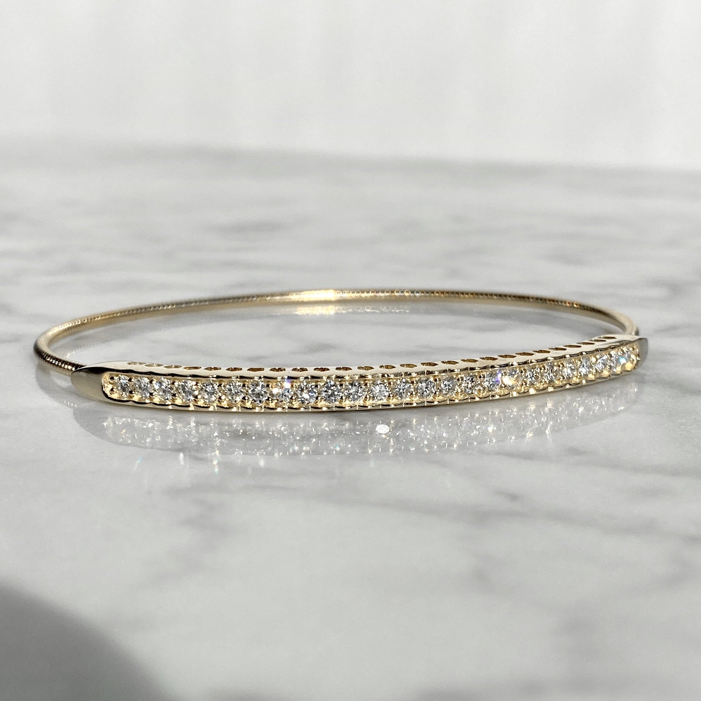 14K Yellow Gold Diamond Bar Stretch Bangle Bracelet 90/100CTW