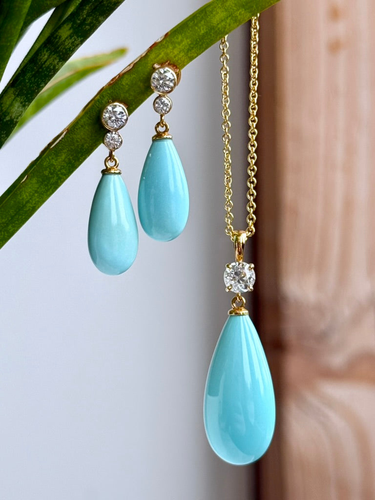 18K Yellow Gold Turquoise and Diamond Dangle Earrings