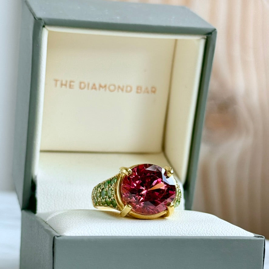 18K Yellow Gold Color Shifting Garnet and Tsavorite Ring