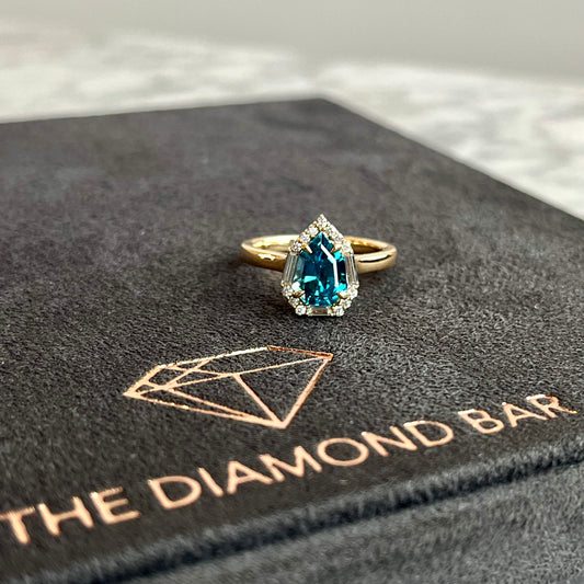14K Yellow Gold Blue Zircon Ring