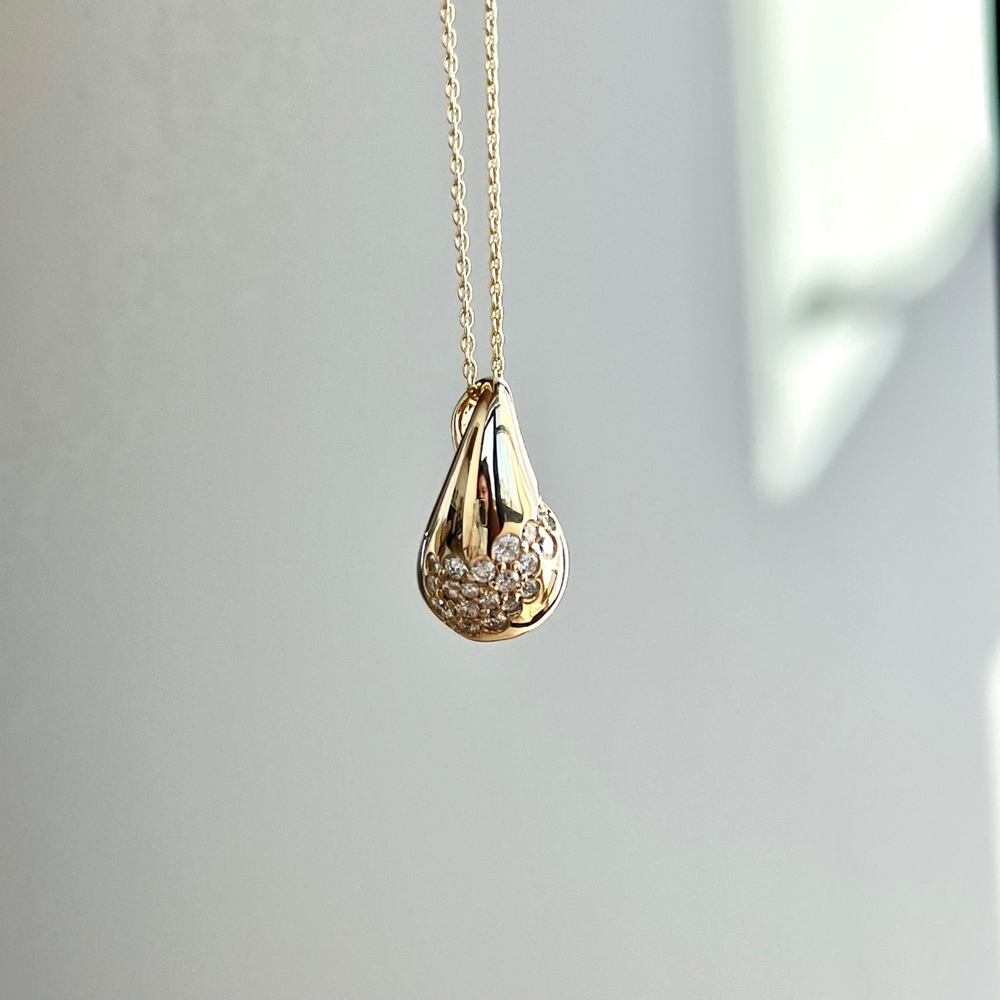 14K Yellow Gold Scattered Diamond Tear Drop Pendant