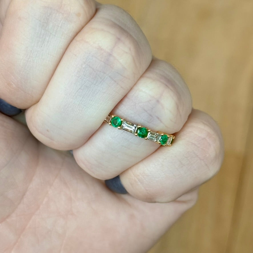 18K Yellow Gold Emerald and Diamond Stackable Band