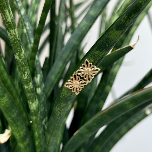 14K Yellow Gold Vintage Star Stud Earrings