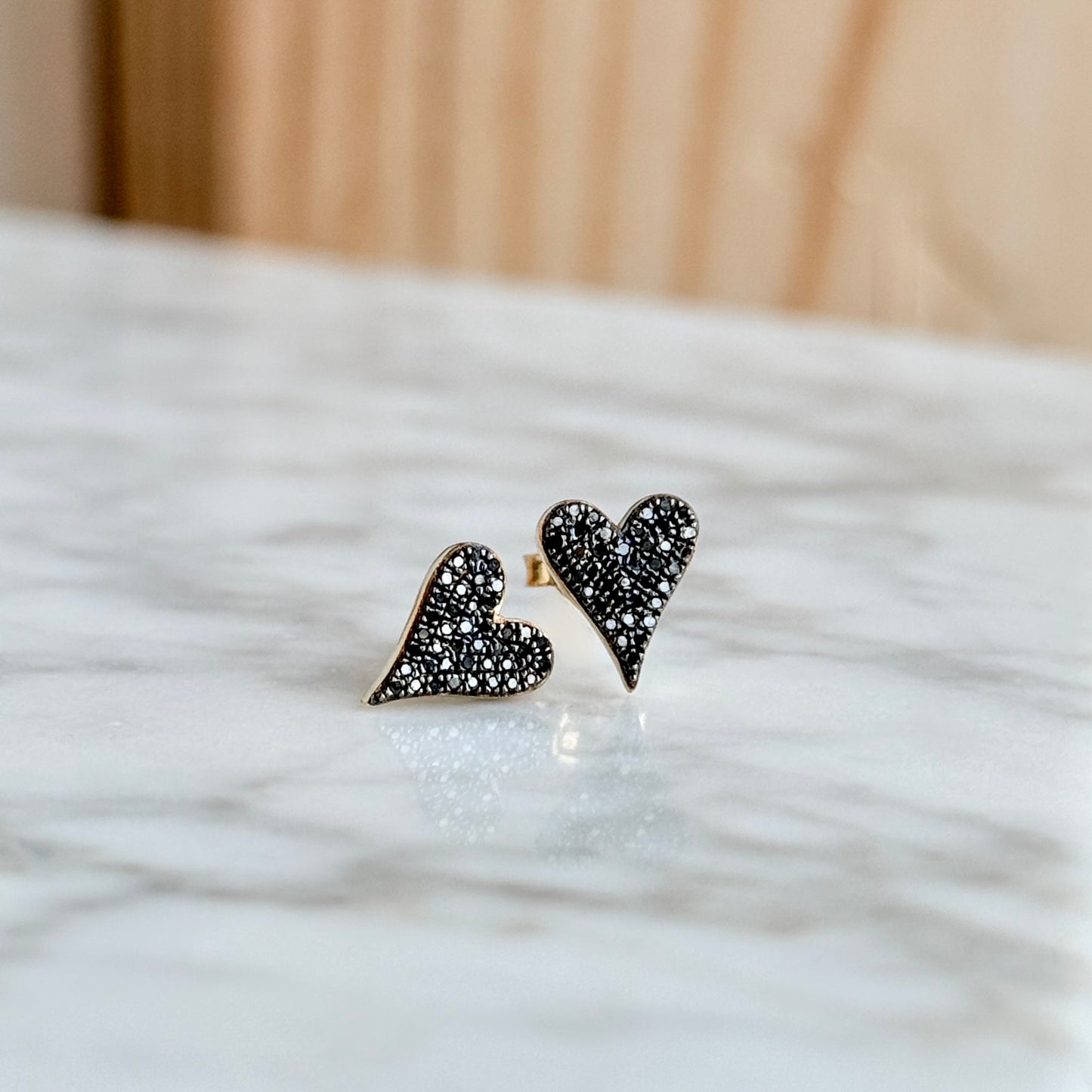 18K Yellow Gold Black Diamond Heart Stud Earrings