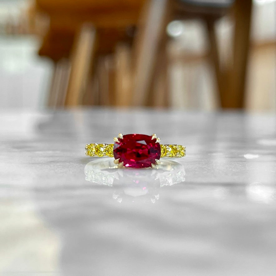 18K Yellow Gold Natural Burmese Red Spinel and Yellow Diamond ring