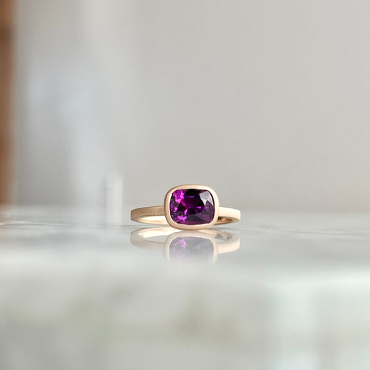 14K Rose Gold Antique Cushion Purple Garnet Bezel Stackable Ring3360