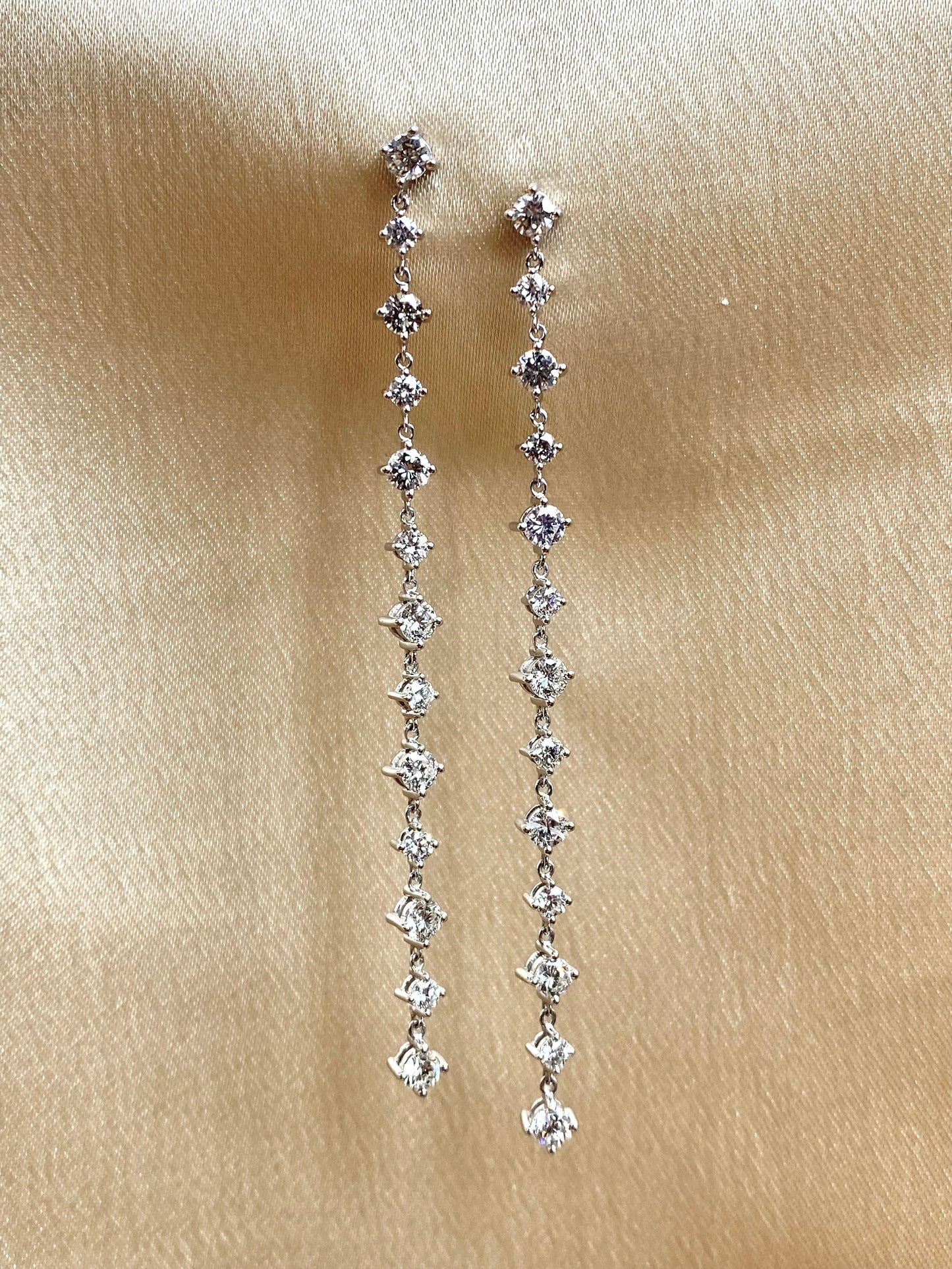 14K White Gold Diamond Chandelier Earrings 3.07CTW